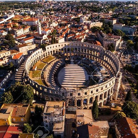 Pula Center Arena Belvedere Apartments And Rooms Exteriér fotografie